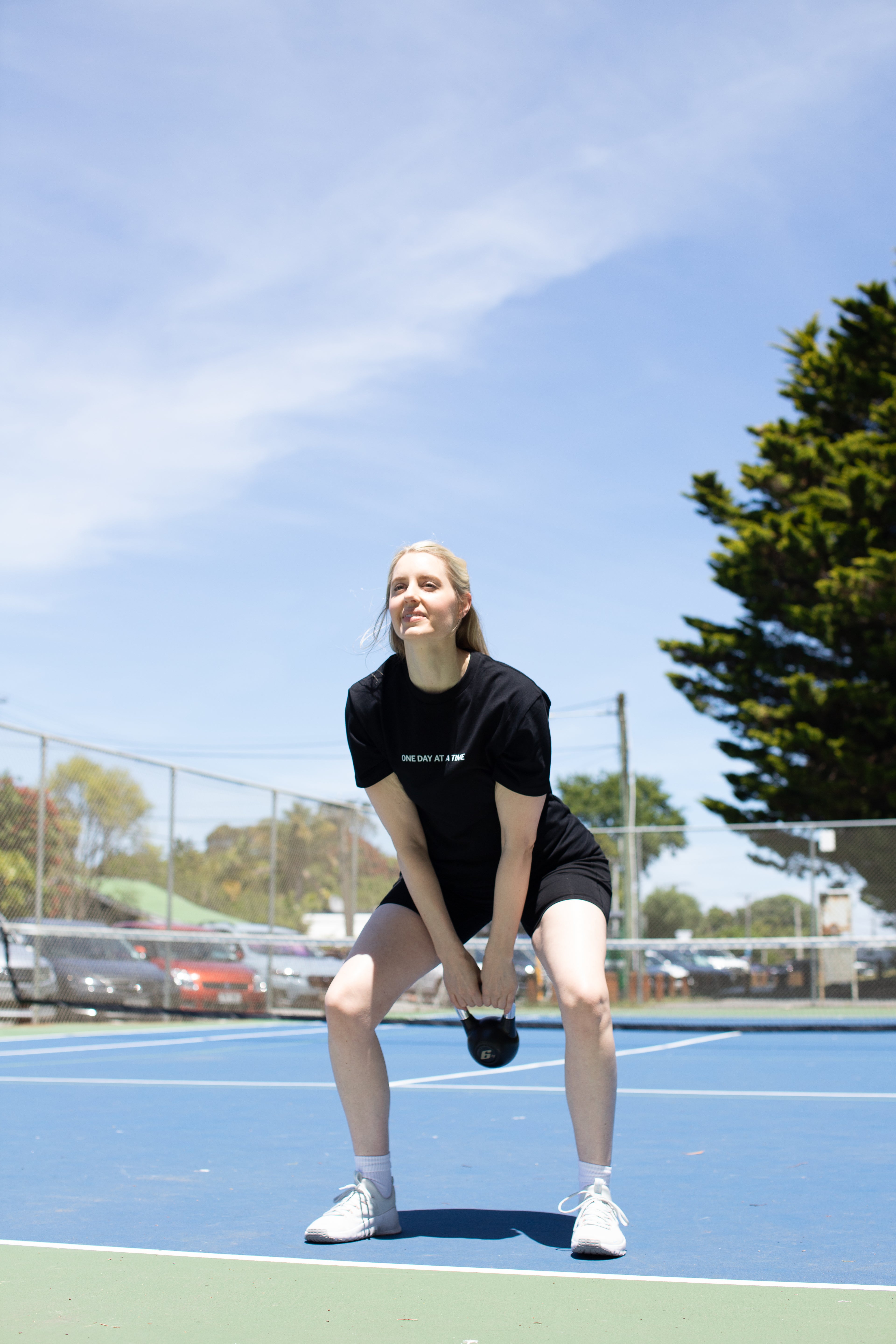 TIMELESS TEE